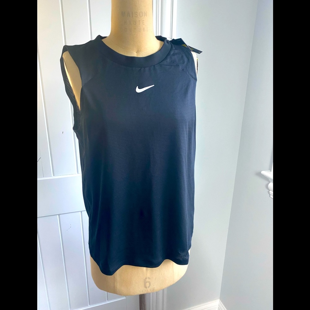 Nike women’s tank top size S